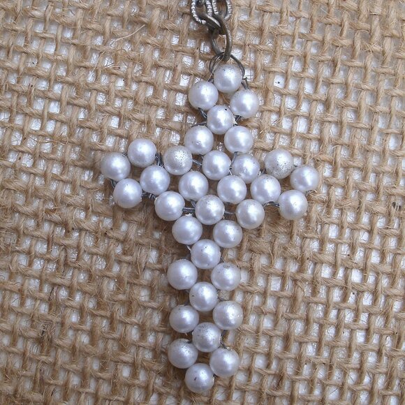 Vintage Handmade Faux Pearl Bead Cross Pendant Necklace - Picture 4 of 9